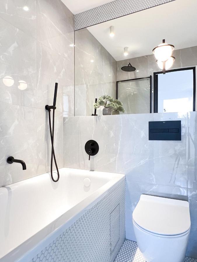 Stylowy Apartament Przy Metrze Warschau Exterior foto
